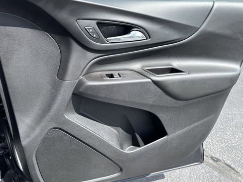 Used 2022 Chevrolet Equinox LT FWD image 25