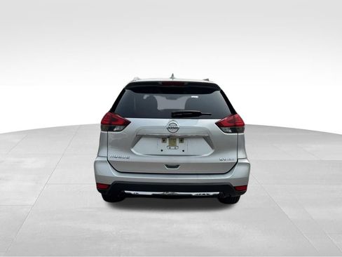 Used 2017 Nissan Rogue SV AWD/4WD image 5