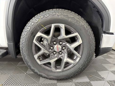 New 2026 GMC Sierra 1500 SLT w/ SLT Premium Plus Package image 10