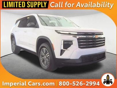 Used 2025 Chevrolet Traverse LT