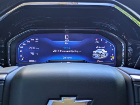 Used 2023 Chevrolet Silverado 1500 LT RWD image 20