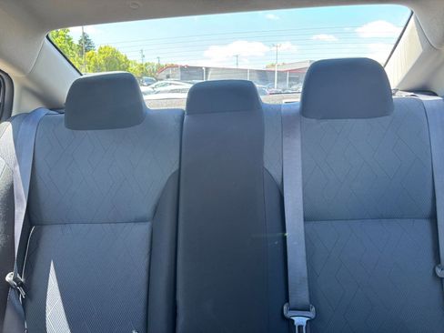 Used 2025 Nissan Versa SV FWD image 33