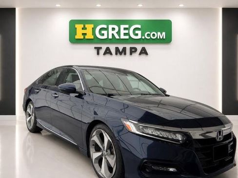 Used 2018 Honda Accord Touring image 4