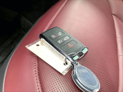 Used 2024 Land Rover Range Rover Sport Dynamic SE image 13