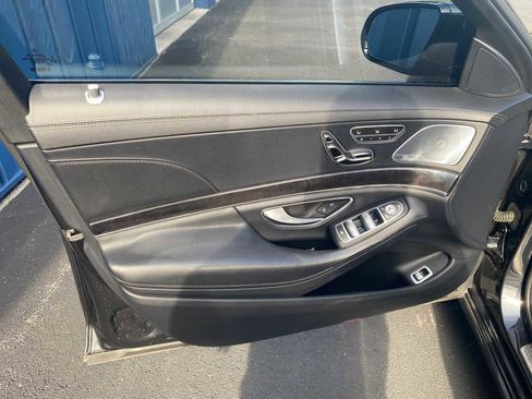 Used 2016 Mercedes-Benz S 550 4MATIC Sedan image 34