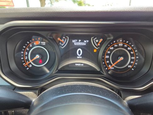 Used 2025 Jeep Wrangler Sport AWD/4WD image 25