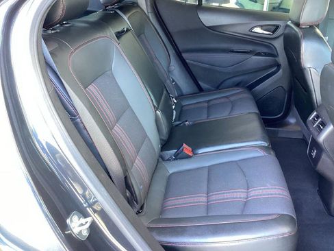 Used 2022 Chevrolet Equinox RS FWD image 19