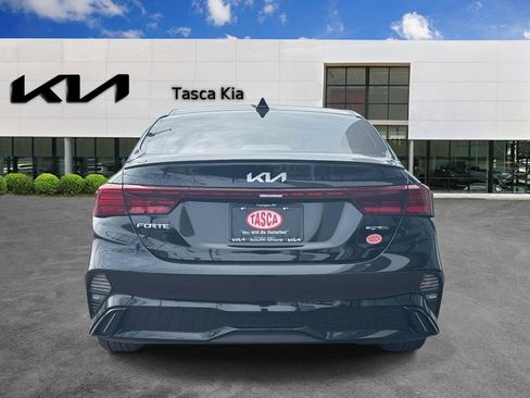 Used 2023 Kia Forte GT-Line w/ GT-Line Premium Package image 5