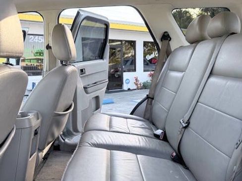 Used 2008 Ford Escape XLT image 11