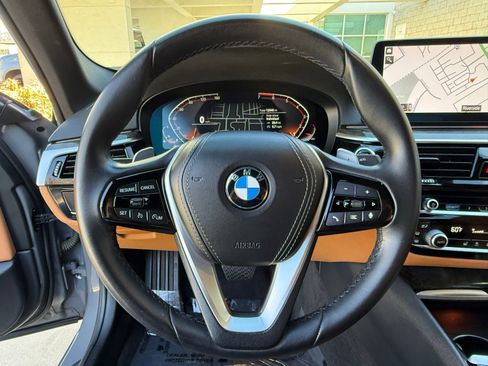 Certified 2022 BMW 530i 530i w/ Convenience Package image 24