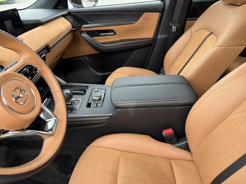 Certified 2025 MAZDA CX-70 3.3 Turbo S w/ Premium Plus image 16