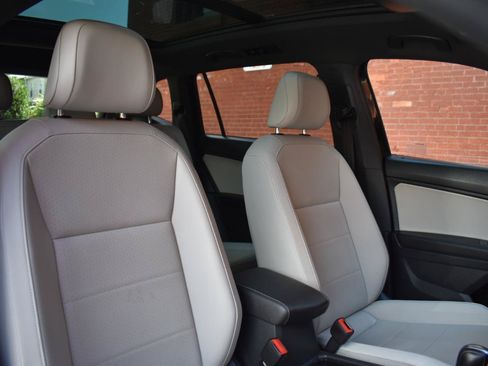 Used 2021 Volkswagen Tiguan SE R-Line AWD/4WD image 18