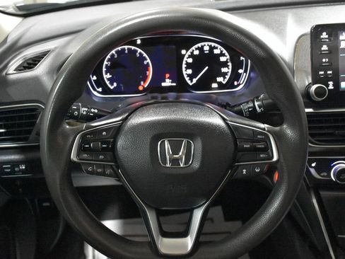 Used 2018 Honda Accord EX image 16