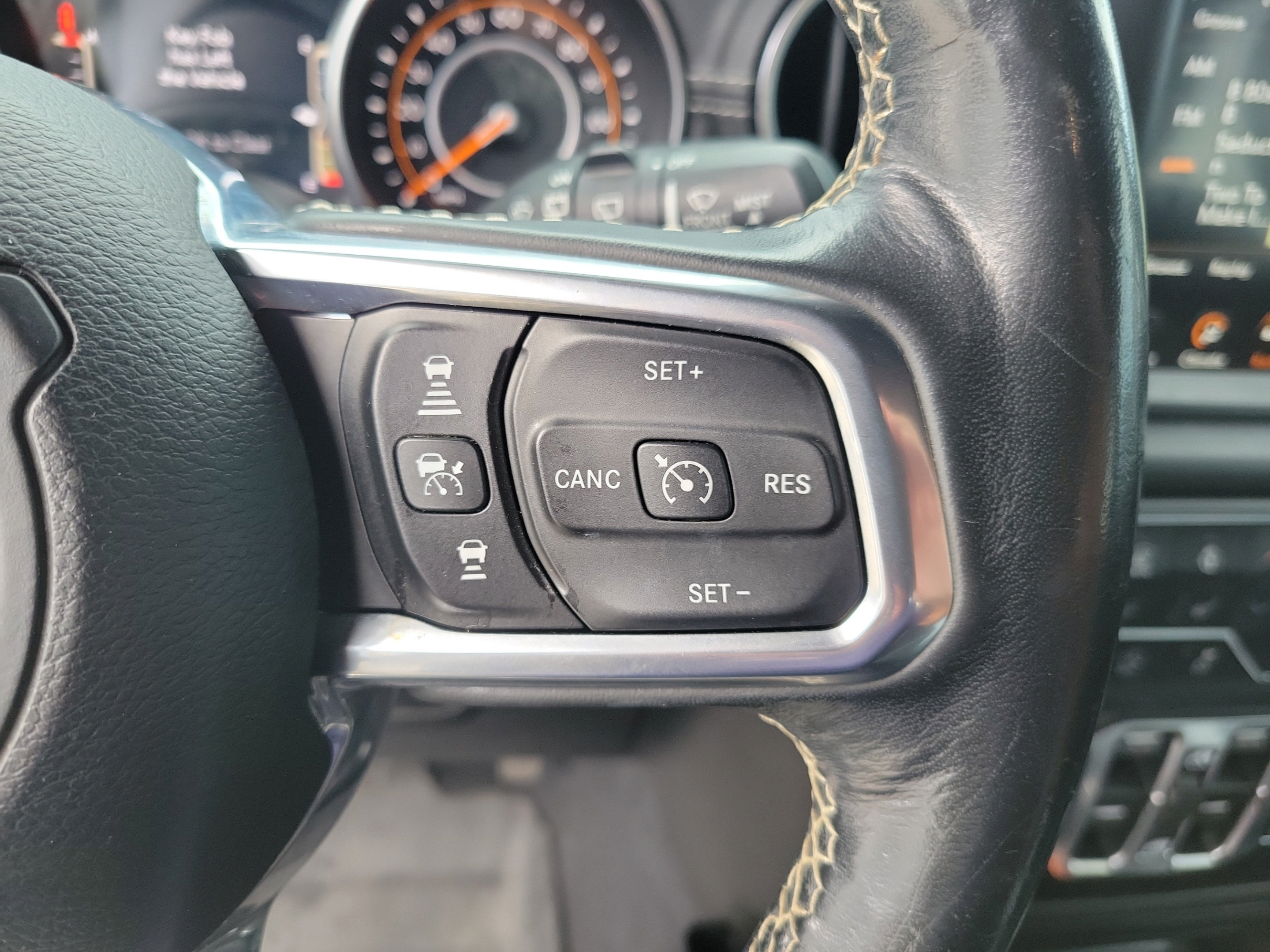 Used 2019 Jeep Wrangler Unlimited Sahara AWD/4WD image 23