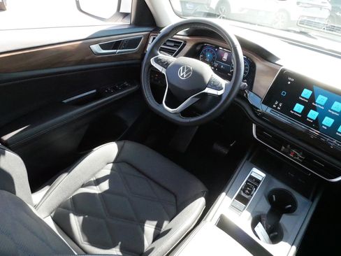 Certified 2026 Volkswagen Atlas SE AWD/4WD image 9