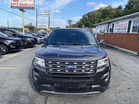 Used 2017 Ford Explorer Limited AWD/4WD image 2