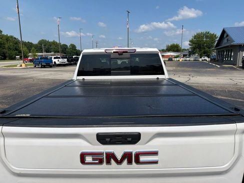 Used 2023 GMC Sierra 2500 Denali w/ Denali Ultimate Package AWD/4WD image 9