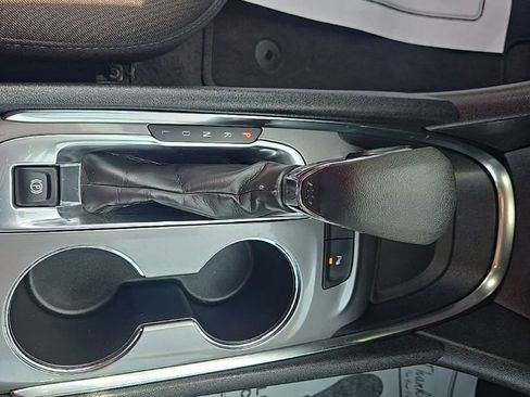 Used 2024 Chevrolet Malibu LT image 24