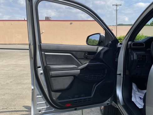 Used 2024 Toyota Tacoma SR5 image 3