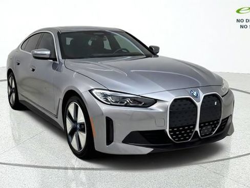 Used 2024 BMW i4 eDrive40 w/ Premium Package RWD image 2