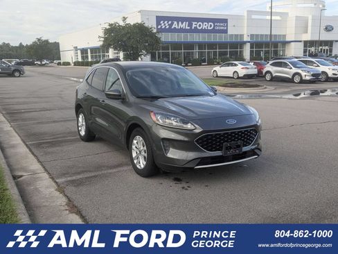 Used 2020 Ford Escape SE FWD image 1