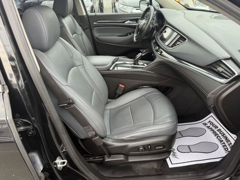 Used 2020 Buick Enclave Essence FWD image 14