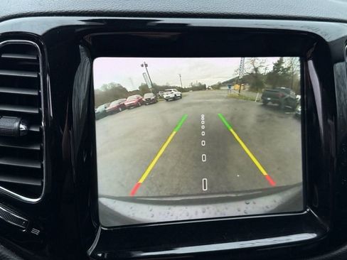 Used 2021 Jeep Compass Limited image 18