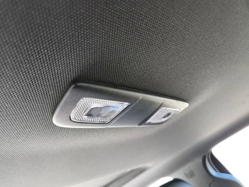 Used 2019 Chevrolet Silverado 1500 High Country image 33