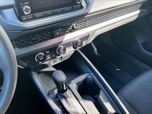 Used 2023 Honda Accord LX image 32