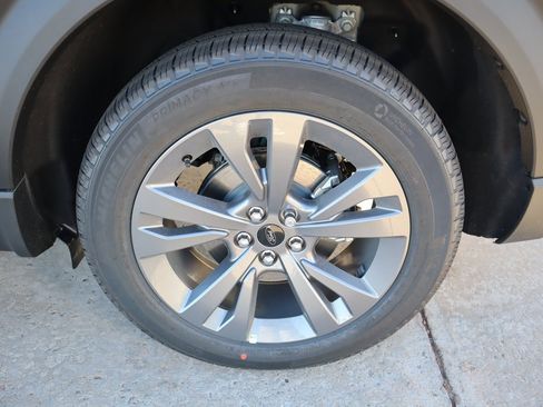 New 2026 Ford Explorer Active w/ Active Comfort Package image 21