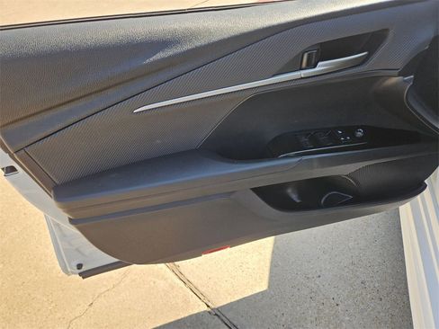 Used 2025 Toyota Camry SE image 14