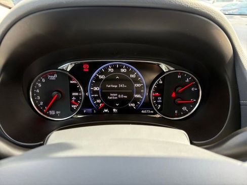 Used 2024 GMC Terrain Denali w/ Denali Premium Package AWD/4WD image 9