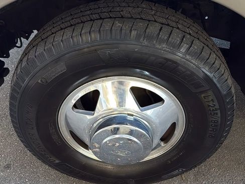 Used 2002 Ford F350 Lariat image 30