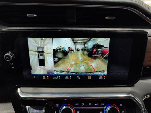 Used 2025 GMC Sierra 2500 Denali Ultimate image 13