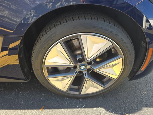 Used 2023 BMW i4 eDrive35 image 4