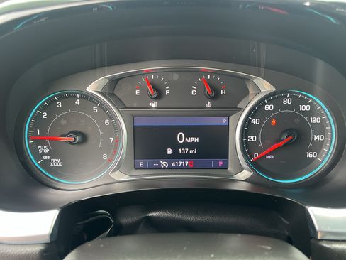 Used 2020 Chevrolet Traverse LT w/ LPO, Blackout Package FWD image 30
