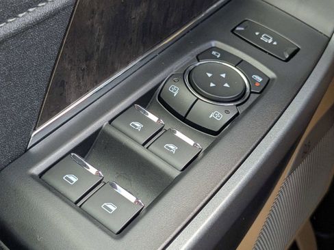 New 2026 Ford F250 Lariat w/ Black Appearance Package image 28