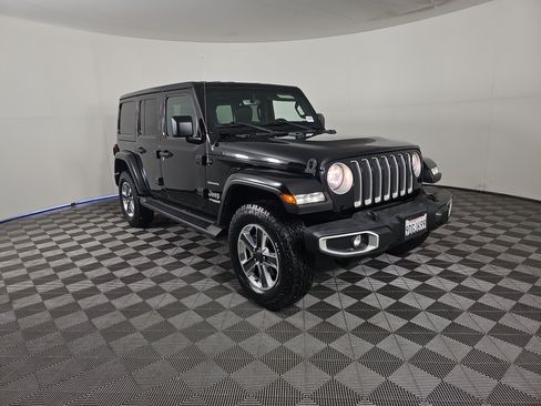 Used 2022 Jeep Wrangler Unlimited Sahara w/ Cold Weather Group AWD/4WD image 2