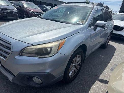 Used 2015 Subaru Outback 2.5i Premium AWD/4WD image 2