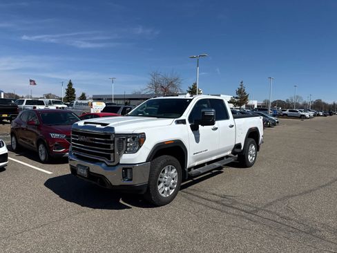 Used 2020 GMC Sierra 2500 SLT w/ SLT Premium Plus Package AWD/4WD image 3