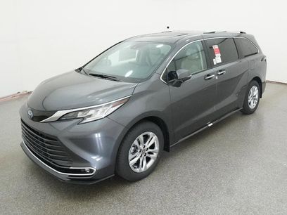 New 2025 Toyota Sienna Limited