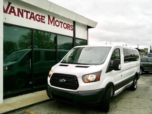 Used 2017 Ford Transit 150 XL image 1