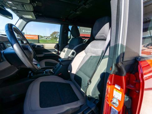 Used 2023 Ford Bronco Wildtrak image 16