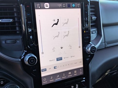 New 2026 RAM 1500 4x4 Crew Cab image 7