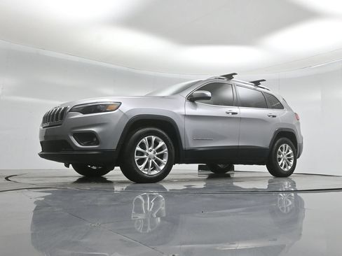 Used 2019 Jeep Cherokee Latitude w/ Popular Appearance Group AWD/4WD image 40