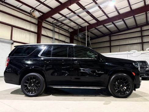 Used 2022 Chevrolet Tahoe LT w/ Luxury Package RWD image 4