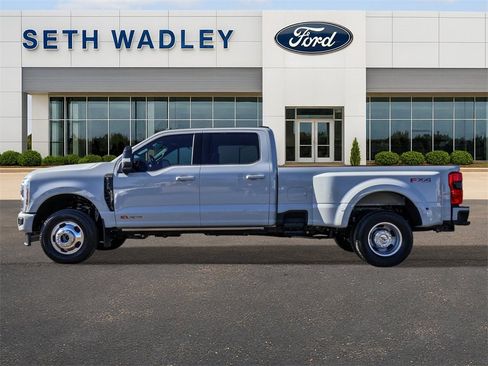 Used 2026 Ford F350 Platinum image 4