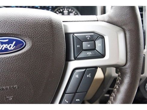 Used 2019 Ford F150 Lariat w/ Equipment Group 502A Luxury image 18