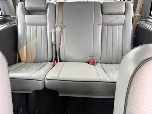 Used 2006 Lincoln Navigator Luxury image 13