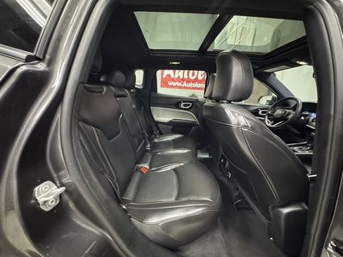 Used 2023 Jeep Compass Limited w/ Sun and Sound Group AWD/4WD image 15